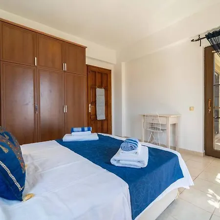 Azure With Sea View In Apartment *